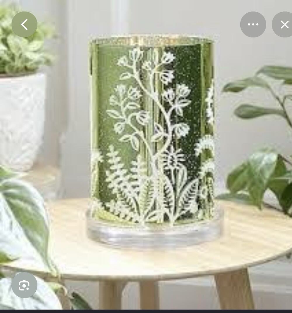 PartyLite Garden Hurricane P92713 Green Glass Botanical Candle Holder 3 Votive